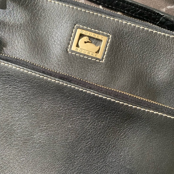 Dooney & Bourke Black Crossbody Bag - Picture 2 of 6